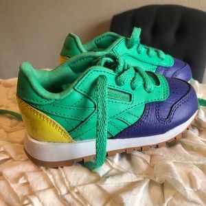 Reebok toddler 5 tennis shoes